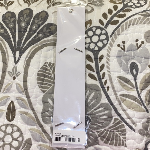 NWT Be U 38” Leopard Print Watch Band for Apple Watch - Picture 2 of 4